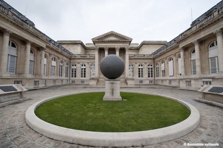 ארמון בורבון, ארמון בורבון פריז- מקום מושבה של האספה הלאומית